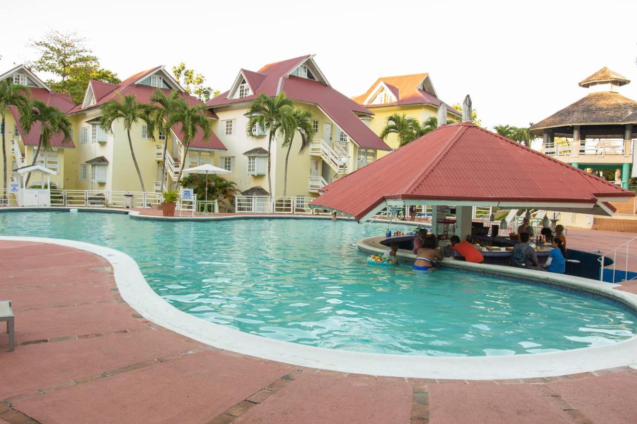 E 20 Mystic Ridge Ocho Rios Apartment Exterior foto