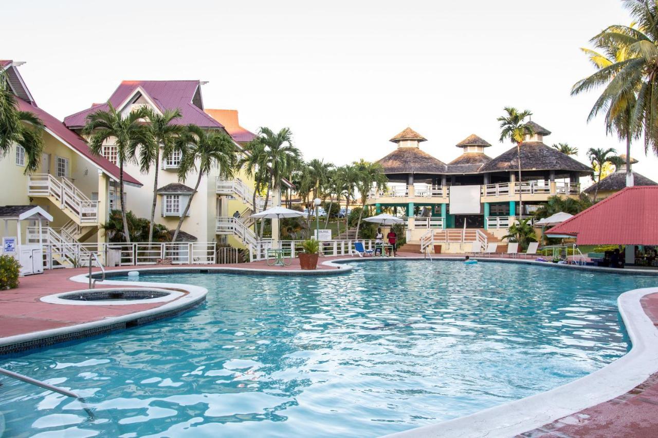 E 20 Mystic Ridge Ocho Rios Apartment Exterior foto