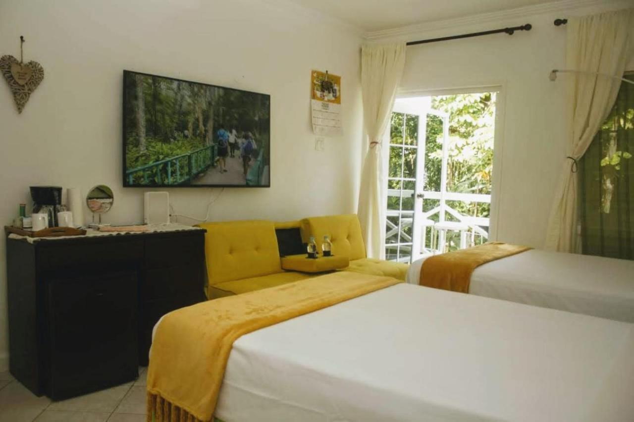 E 20 Mystic Ridge Ocho Rios Apartment Exterior foto