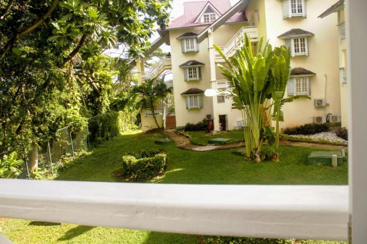 E 20 Mystic Ridge Ocho Rios Apartment Exterior foto